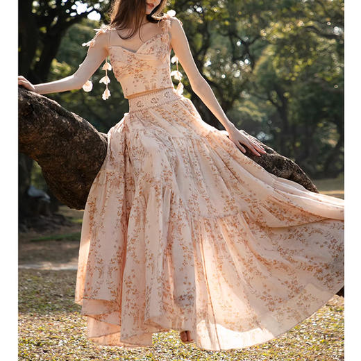 裁缝学苑AS640印花超大裙摆伞裙+吊带套装纸样女装服装打板图纸 商品图3