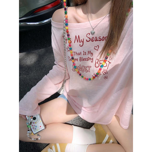 <曾小咸推荐>甜美风斜肩印花长袖t恤罩衫【预售3-15天发货】 商品图0