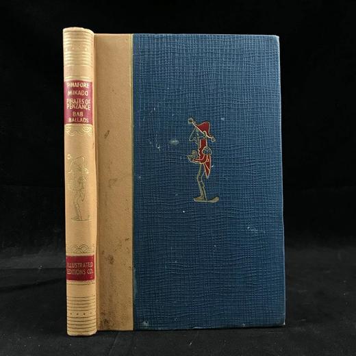 1932年 威廉·施文克·吉尔伯特作品集 作者亲绘大量插图 漆布精装32开 商品图0