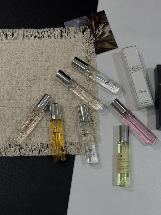 一店d ‼️ 正pin！10ml的中样，和你们在免税店柜子买的一毛一样，没有半点区别 真的很难得 全都是大牌的热门香
𝐂𝐡𝐚𝐧𝐞𝐥、𝐃𝐢𝐨𝐫、𝐓𝐅还有实验室香水33号 商品图10