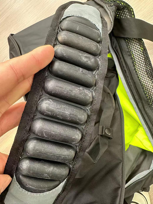 原单正品耐克装备包，衣物包，也可做双肩包，比普通双肩包容量大不少，全部带吊牌，主标洗标吊牌也都齐全 商品图14