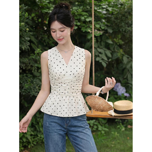鹿向南「枝上星河」白色波点背心上衣女春季新款法式V领显瘦小衫 商品图4