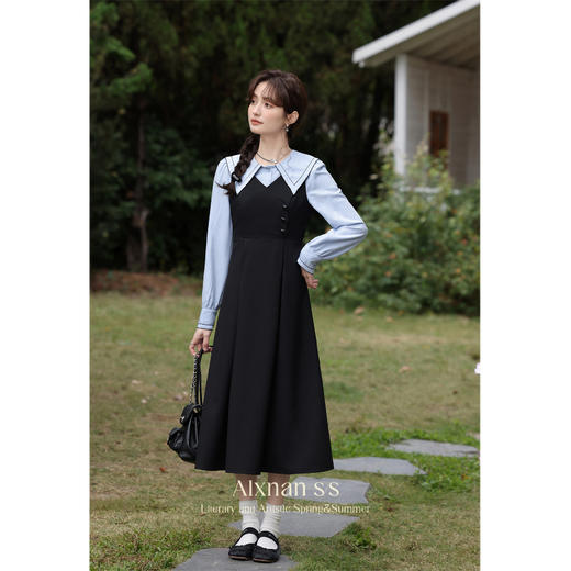 鹿向南「离岛弥音」黑色法式显瘦收腰连衣裙女2026春休闲气质长裙 商品图0