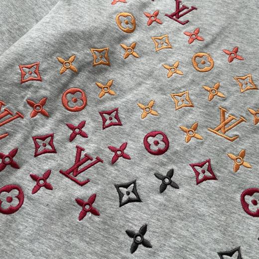 点此购买 LV春夏季男女款牙刷绣印花短袖T恤 md 340703 商品图12