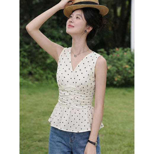 鹿向南「枝上星河」白色波点背心上衣女春季新款法式V领显瘦小衫 商品图0