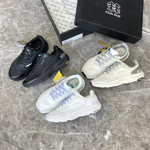 点此购买 可隆男女款抓地V底巴斯夫轻盈越野户外功能鞋跑鞋 98 340724 商品图0