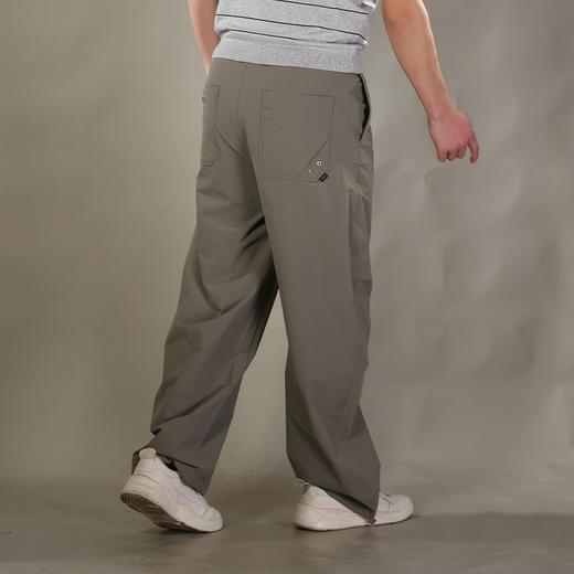 DRONKOO 2026 抽绳左侧圆标印花膝盖捏褶轻户外薄休闲长裤 商品图3