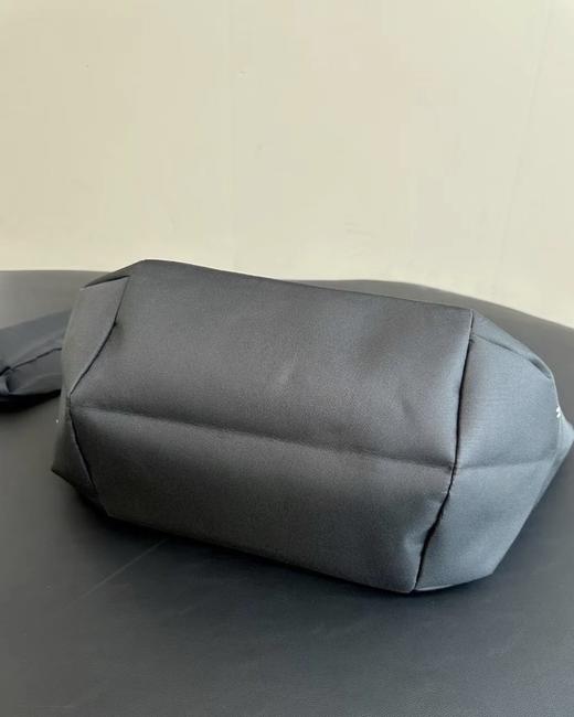 点此购买 始祖鸟多用途单肩手提包 xj 340676 商品图8