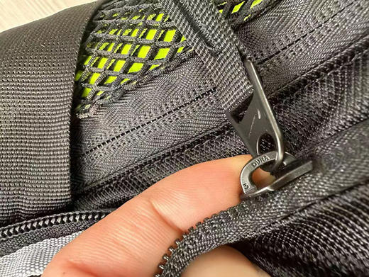 原单正品耐克装备包，衣物包，也可做双肩包，比普通双肩包容量大不少，全部带吊牌，主标洗标吊牌也都齐全 商品图11