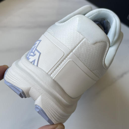 点此购买 可隆男女款抓地V底巴斯夫轻盈越野户外功能鞋跑鞋 98 340724 商品图7