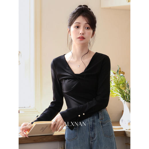 现货 鹿向南「巴黎晚报」设计感棕色长袖T恤女秋新款法式显瘦上衣 商品图0