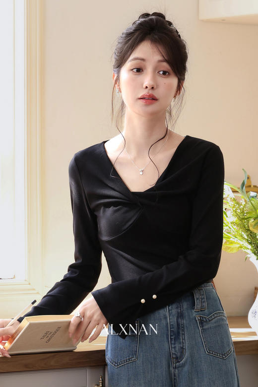 现货 鹿向南「巴黎晚报」设计感棕色长袖T恤女秋新款法式显瘦上衣 商品图5