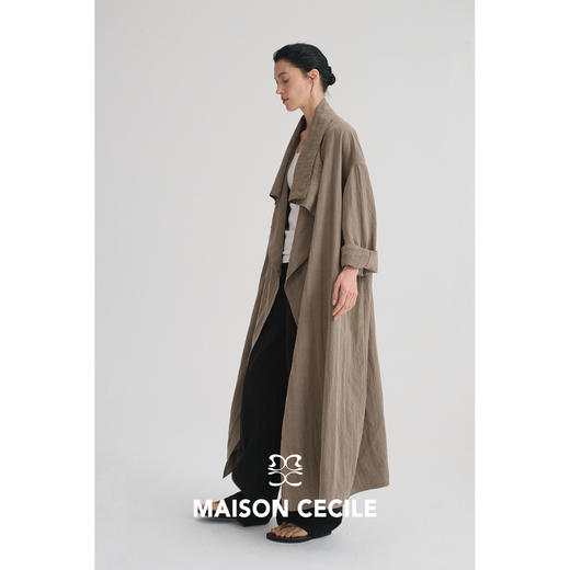 MAISON CECILE 莱赛尔肌理感优雅随性不规则荡领廓形长款风衣 商品图3