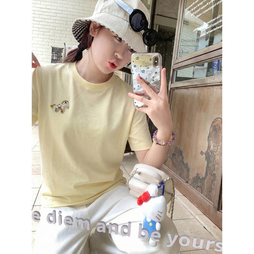 <曾小咸推荐>韩系小马刺绣带披肩短袖t恤 商品图1