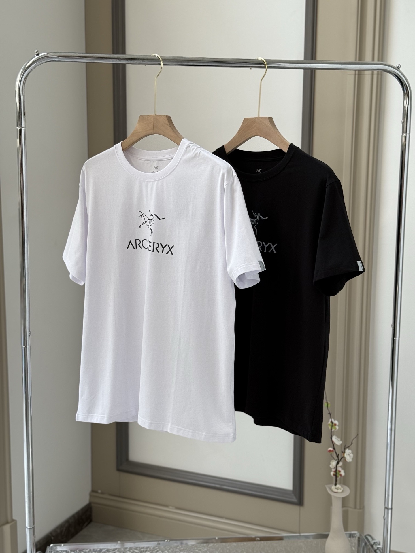 点此购买 始祖鸟春夏季男士有机棉短袖T恤 xj 340672