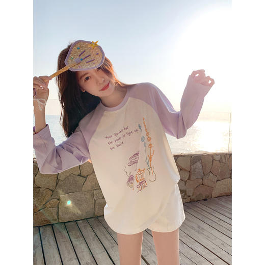 <曾小咸推荐>韩系拼色印花长袖t恤女上衣【预售3-15天发货】 商品图1