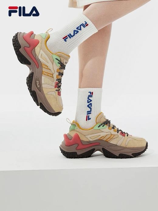 点此购买 斐乐鱼刺3女士休闲鞋厚底增高鞋运动鞋老爹鞋 dx 340734 商品图6