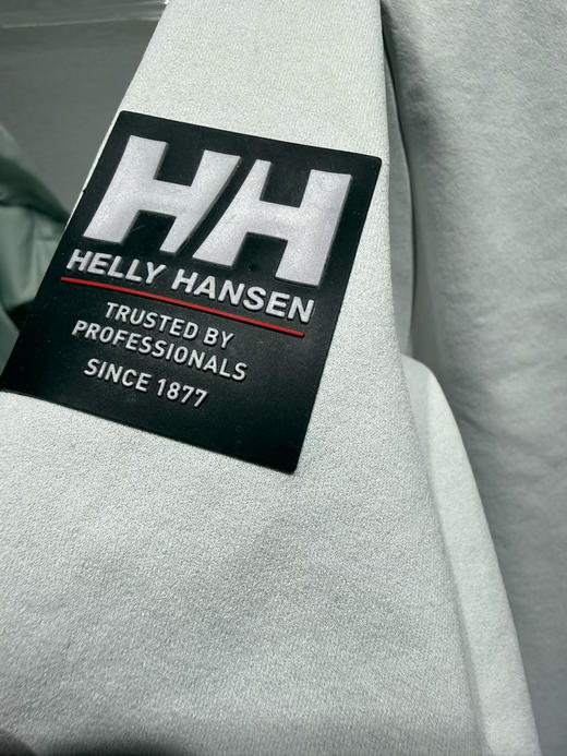 原单正品HH/海丽汉森男士半拉链衫！2026年春款，来自挪威国宝级户外品牌！航海系列！
海军蓝 灰色M L XL XXL 3XL
原价1180 商品图5