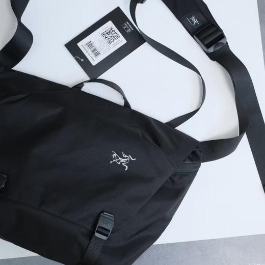 点此购买 始祖鸟男女通用款斜挎邮差包 xj 340680 商品图13