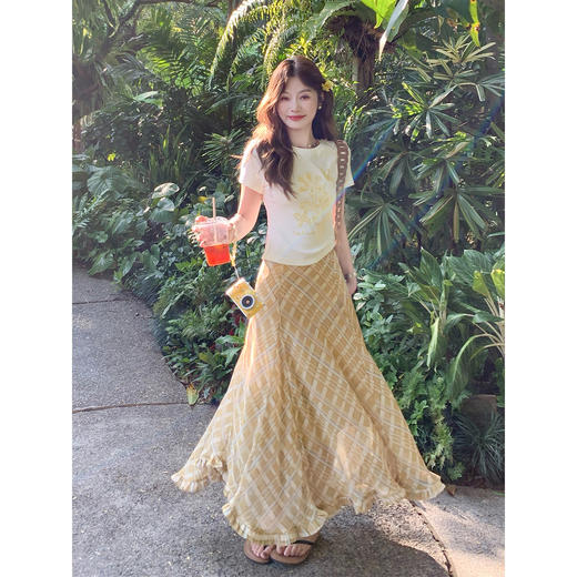 <曾小咸推荐>韩系短袖t恤不规则格纹半裙【预售7-15天发货】 商品图4