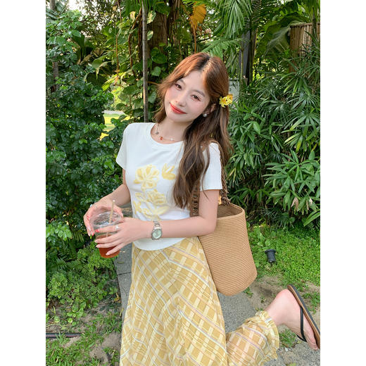<曾小咸推荐>韩系短袖t恤不规则格纹半裙【预售7-15天发货】 商品图2