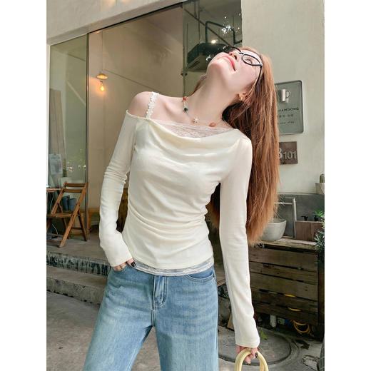 <曾小咸推荐>斜肩拼接蕾丝t恤女长袖上衣 商品图0
