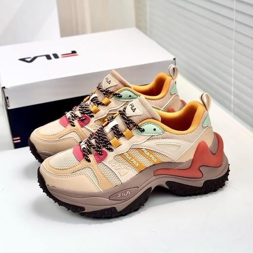 点此购买 斐乐鱼刺3女士休闲鞋厚底增高鞋运动鞋老爹鞋 dx 340734 商品图2