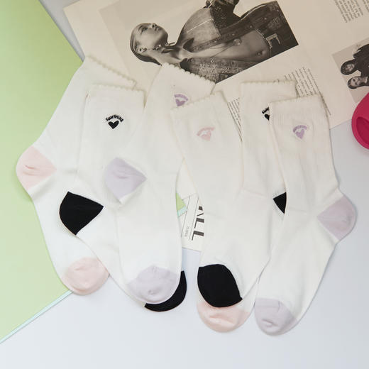 【59元3双】时尚刺绣中筒袜春夏网面简约棉袜女士薄袜百搭袜子【2612505】 商品图2