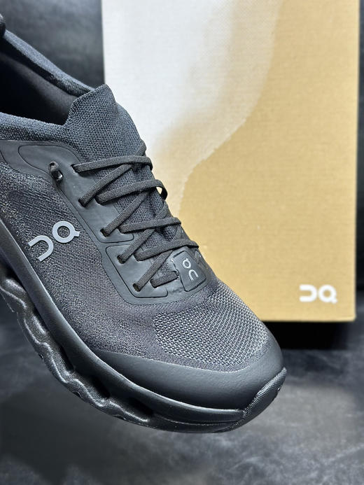 春季特惠💰320 Zendaya x Law Roach x On 昂跑 Cloudtilt Moon 以前卫艺术视角重塑经典鞋型 商品图8