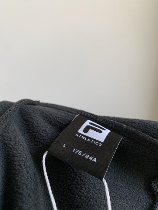 点此购买 斐乐春秋季男士运动休闲连帽开衫外套 bk 340763 商品图13