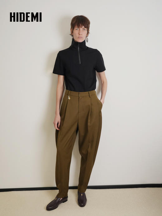 HIDEMI 极简修身立领半开襟拉链短袖上衣 商品图5