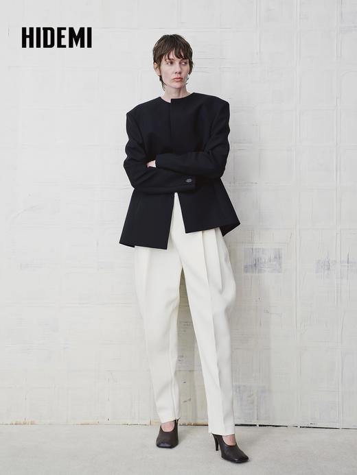 HIDEMI 绵羊毛黑色简约一粒扣宽肩收腰圆领西装西服外套 商品图1