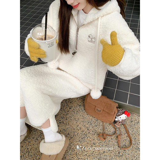 <曾小咸推荐>3.1现货秒杀！微信超特价！韩系米白色摇粒绒连帽卫衣 日常189.99 立减100 秒杀89.99！半裙 日常159.99 立减80 秒杀79.99！ 商品图2