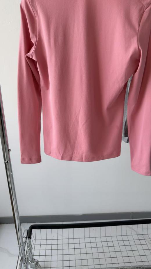 26春款，FA N纯原单女款打底衫，纯原单货，韩国🇰🇷客供面料，有弹力，舒服透气有质感！胸前立体刺绣🪡，拼接设计，立体裁剪，显瘦！经典POLO领，百搭！ 商品图7