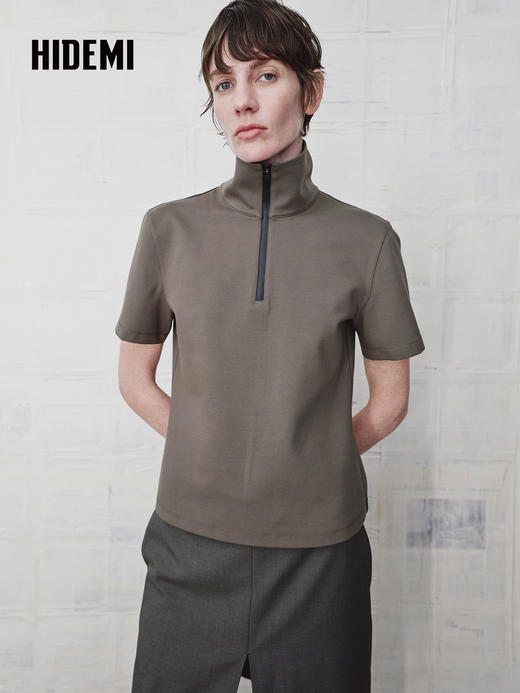 HIDEMI 极简修身立领半开襟拉链短袖上衣 商品图1