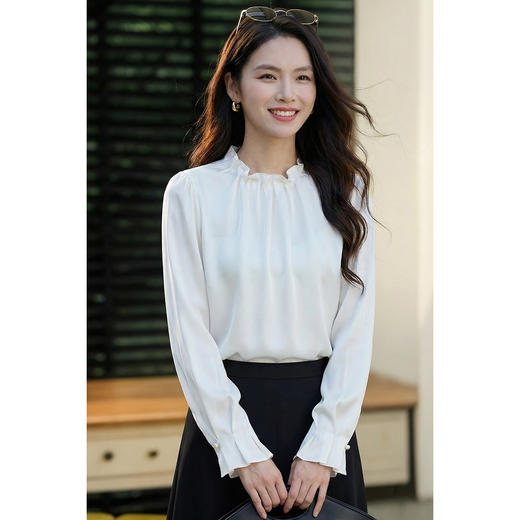 「云柔花瓣领白衬衫」云感垂顺 轻盈透气 优雅温柔 法式复古风白衬衫减龄花瓣领长袖直筒OL优雅上衣女4239 商品图2