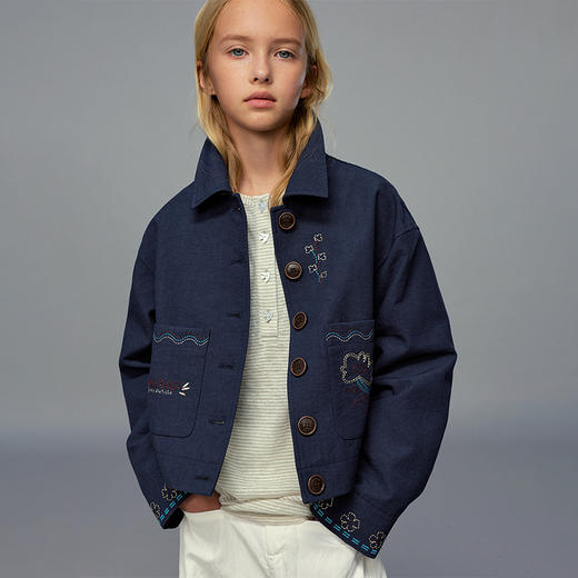 💕春3童装藏青色短款绣花外套 商品图2