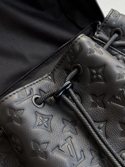 春季特惠💰1150 原单LV变码芯片M24776 M46792Getaway 大号双肩包 商品图5