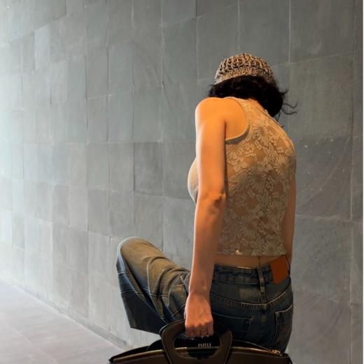 PanYiXiu/潘依绣绵羊毛人丝后背镂空蕾丝U领吊带背心 CF7631 商品图0