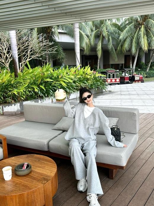 一店z 【三层结构空气层】Moc龟背肌理不易皱"轻暖"套装V领卫衣+弯刀裤 商品图9