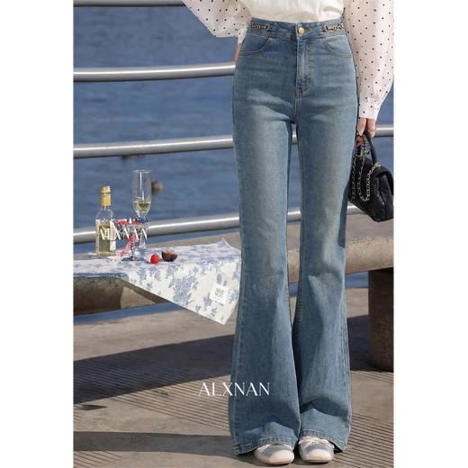 鹿向南「埃尔菲斯」蓝色微喇牛仔裤女春季新款小个子修身喇叭裤 商品图2