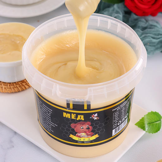 热卖中！俄罗斯进口椴树蜂蜜 2.5斤/1250g/罐  商品图3