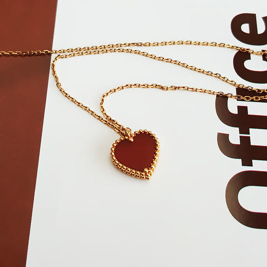 【天然正品】AU750玫瑰金简约时尚定制款爱心造型玛瑙吊坠项链10.3*9.1*2.7MM（皆取最大值）44CM（长度可调节）090226NJS19 商品图2