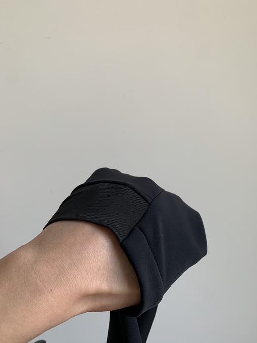 点此购买 斐乐春秋季男士运动休闲连帽开衫外套 bk 340763 商品图12