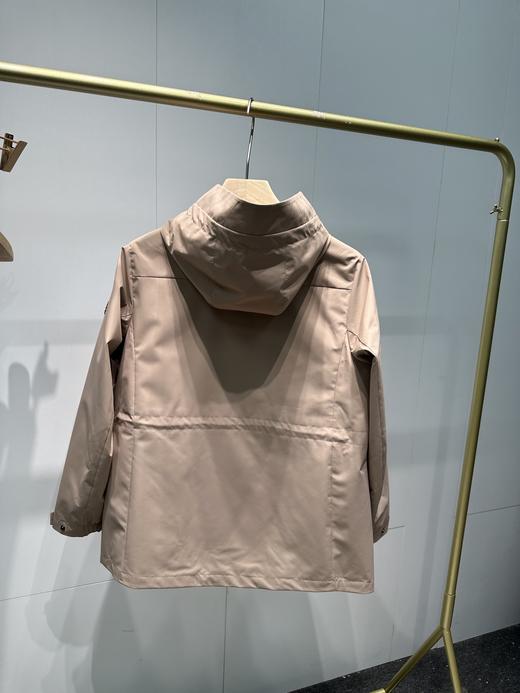 点此购买 乐飞叶春秋季女款户外冲锋衣 ss 340790 商品图9