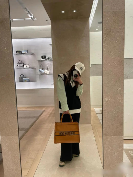 Dior book tote 中号 压纹logo 焦糖色 牛皮 托特包 商品图2