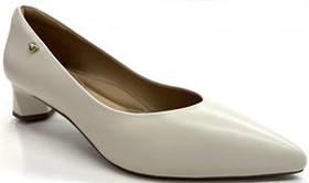 千百度2026春季新款春浅时装单鞋女单鞋A26125073