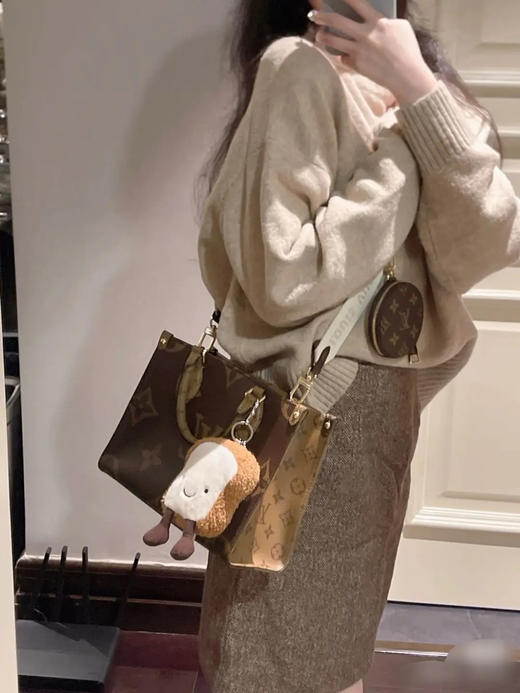 LV on the go 拼色老花 小号 托特包 商品图3