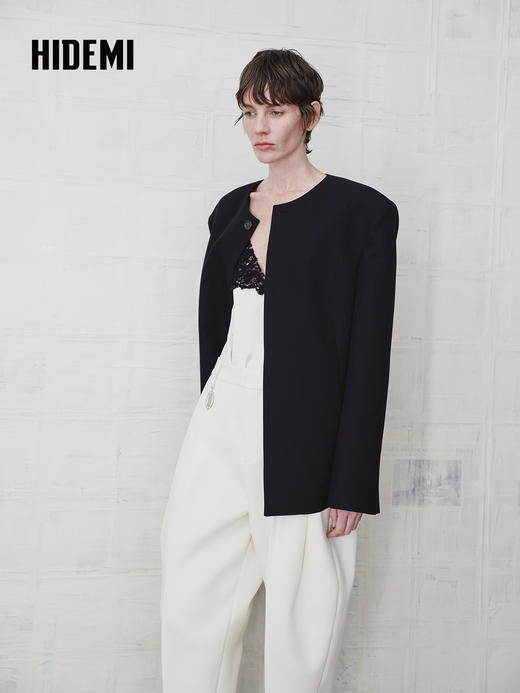 HIDEMI 绵羊毛黑色简约一粒扣宽肩收腰圆领西装西服外套 商品图3