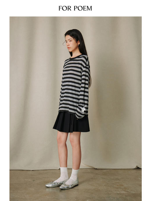 ForPoem 26/SS 原创设计灰黑条纹花朵烫金T恤 商品图3